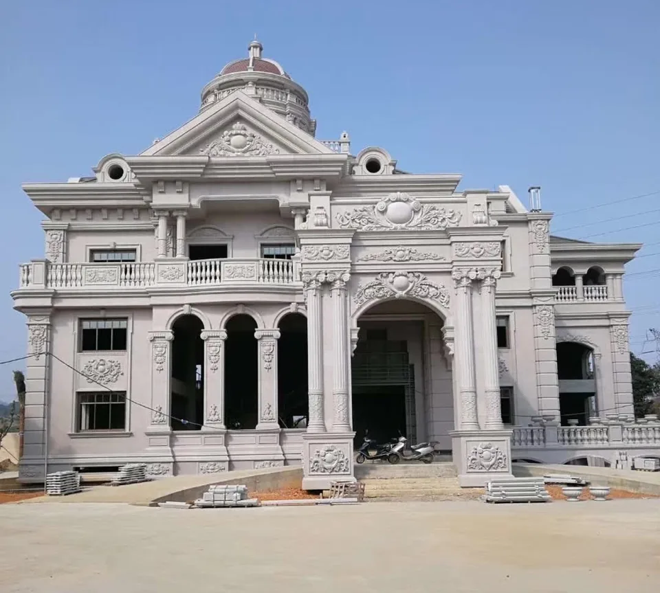 石材别墅完整建筑实景